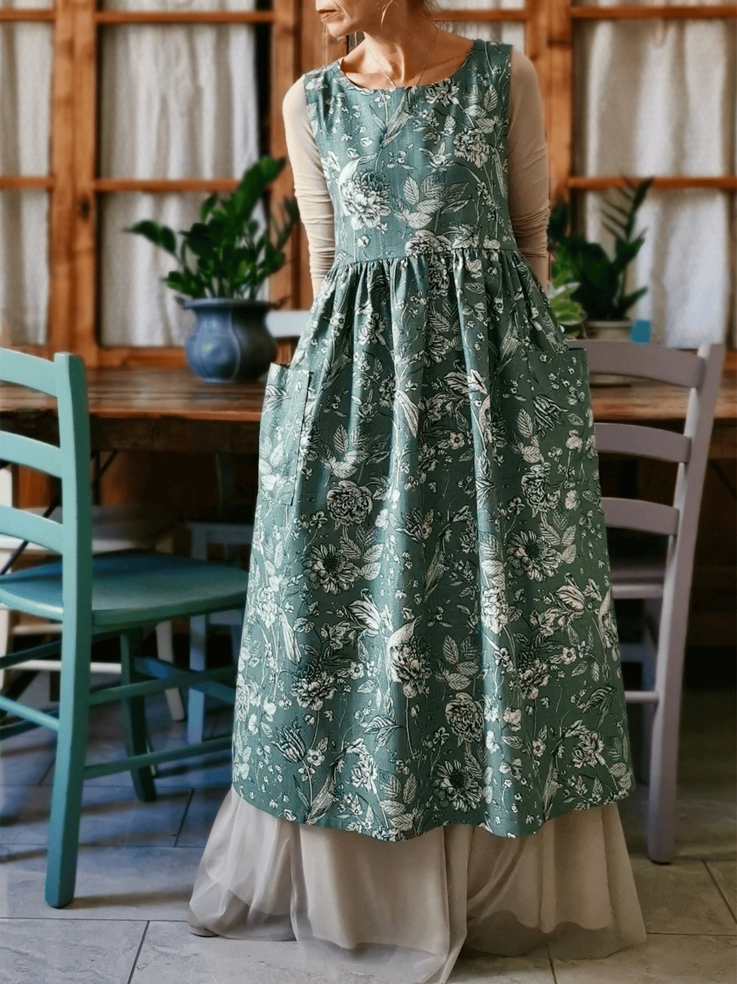 Vintage Grey Green Floral Print Long Apron & Dress (2-in-1) with Pockets