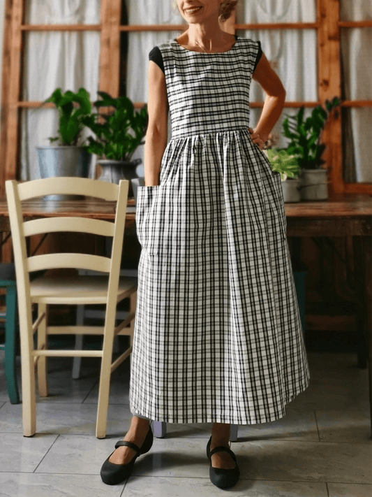 Vintage Black & Cream Thin Plaid Long Apron & Dress (2-in-1)