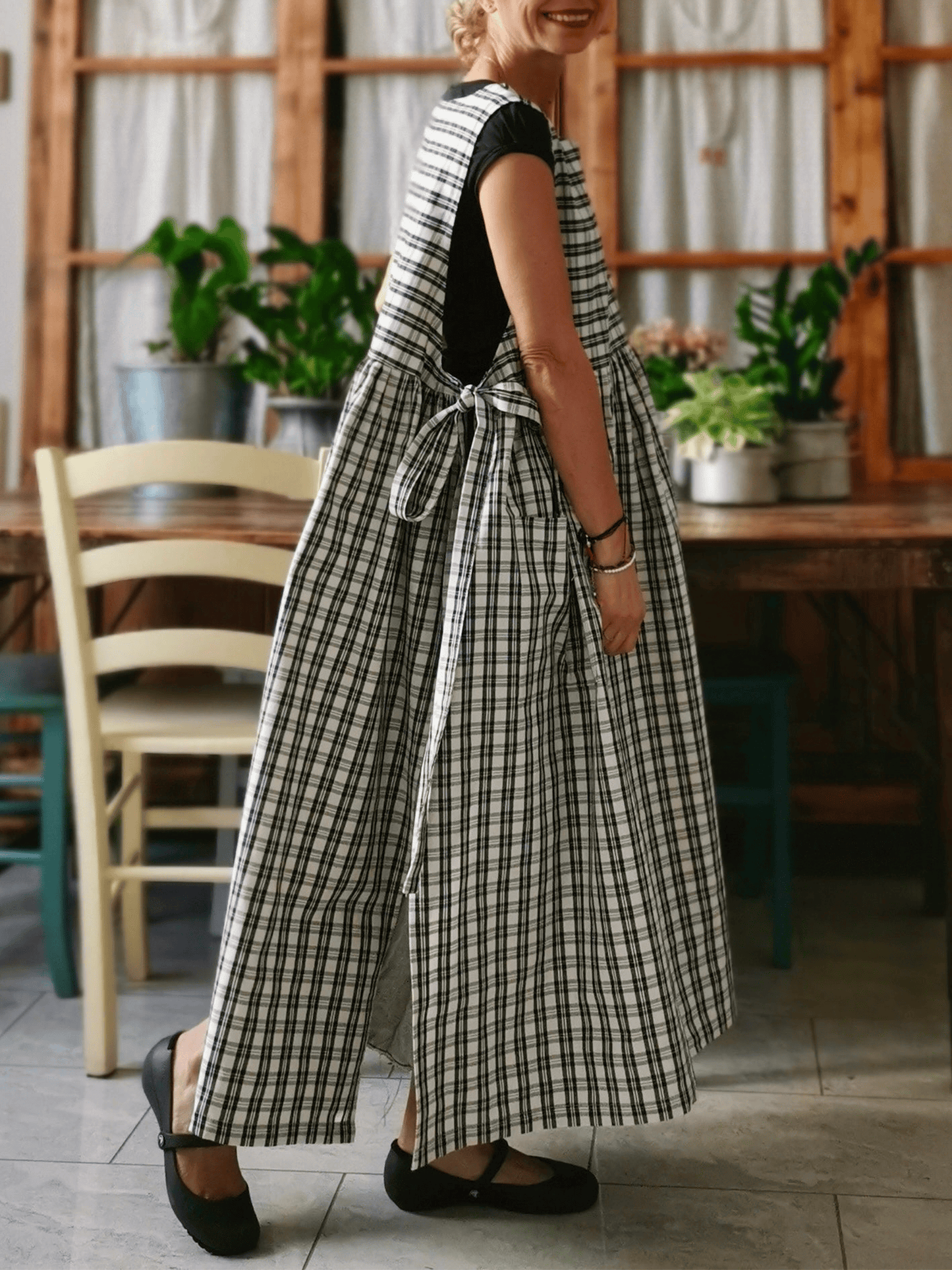 Vintage Black & Cream Thin Plaid Long Apron & Dress (2-in-1)