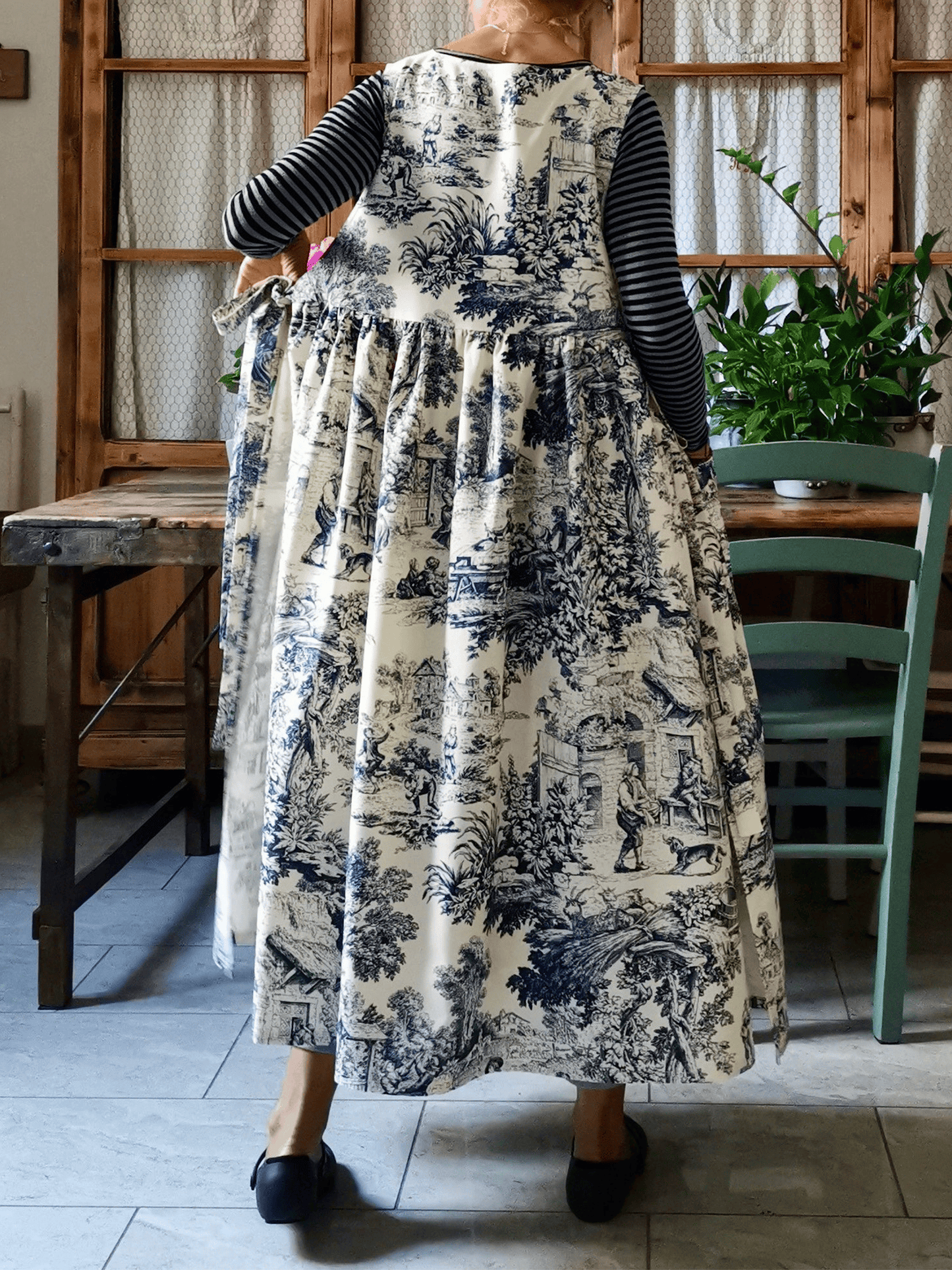 Vintage Blue & White Pastoral Landscape Print Long Apron & Dress (2-in-1)