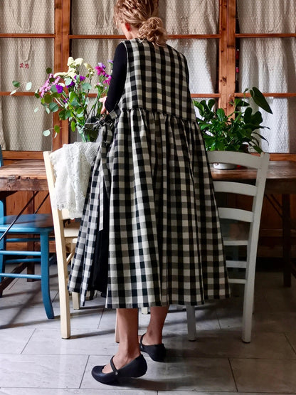 Vintage Black & White Gingham Long Apron & Dress (2-in-1)
